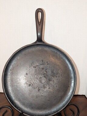 Vintage Wagner Ware Sidney -O- #9 Round Cast Iron Griddle